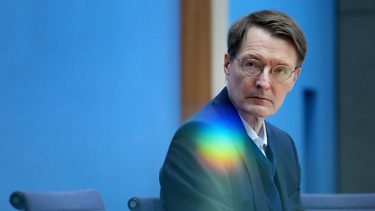 Der SPD-Politiker wirbt für einen weiterhin vorsichtigen Kurs.