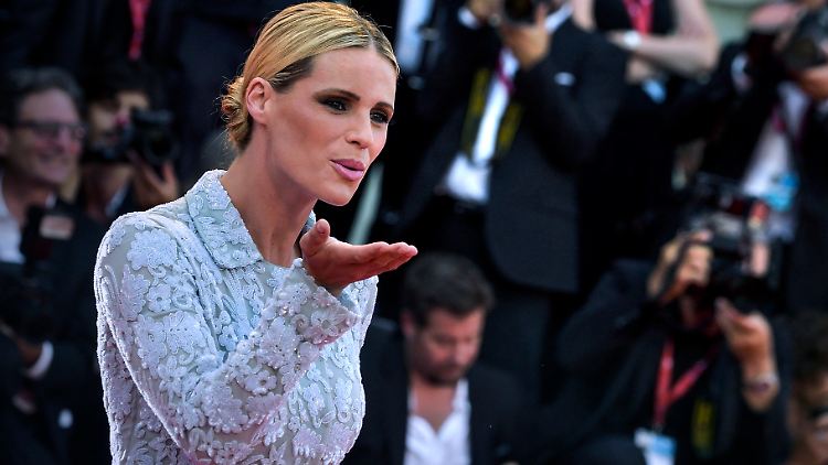 Happy birthday - Michelle Hunziker feiert 45. Geburtstag.