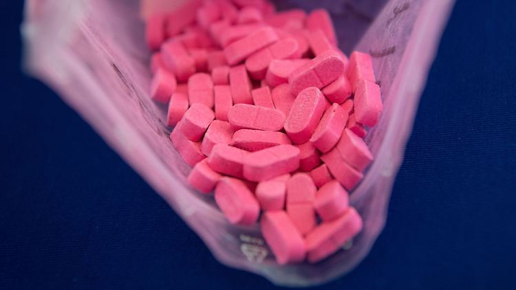 Die Berliner Grünen schlagen vor, nicht nur Cannabis zu legalisieren, sondern auch Party-Drogen wie Ecstasy - zumindest in der Hauptstadt.