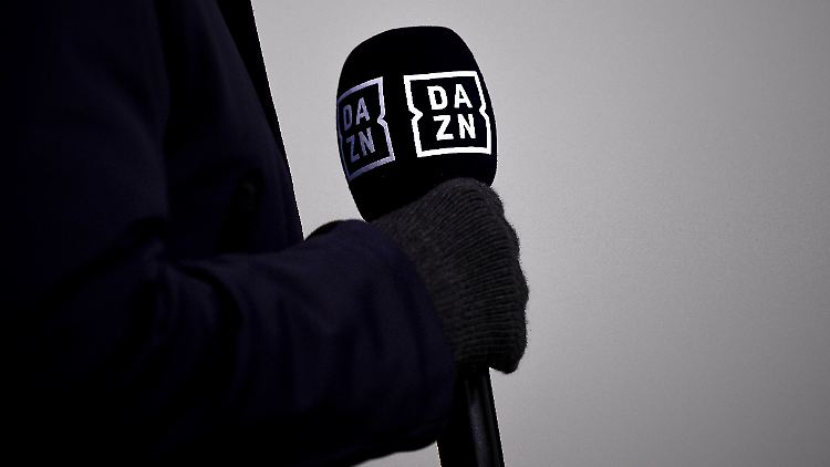 Ein schwarzes Mikrofon.