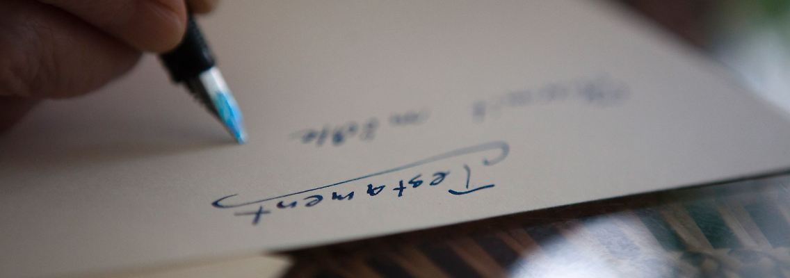 Ein Testament will im Erbfall auch gefunden werden. Daher kann es beim Zentralen Testamentsregister registriert werden.