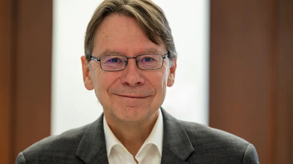 Der-Politikwissenschaftler-Jun-sieht-Chancen-fuer-den-Einzug-des-BSW-in-den-naechsten-Landtag