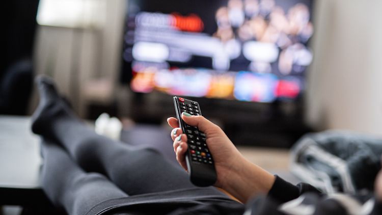 Wer keine komplette Ausstattung benötigt, kann beim Fernseher-Kauf viel Geld sparen.