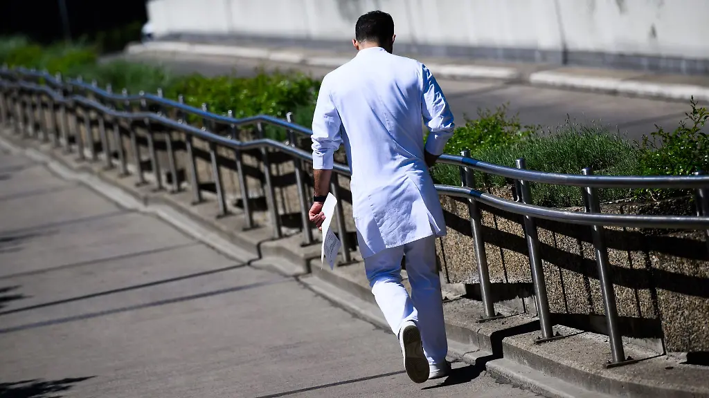 Ein-Quereinsteigerprogramm-sorgt-aktuell-fuer-Konstanz-bei-der-Zahl-der-Hausaerzte