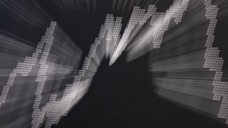 Wenn die Inflationsrate sich weiter über dem Zwei-Prozent-Ziel der Fed und der EZB bewegen sollte, scheint eine Zinssenkung unwahrscheinlich.