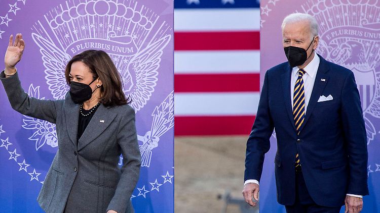 Bereits als Vizepräsidentin hatte Biden in Kamala Harris eine schwarze Frau gewählt.