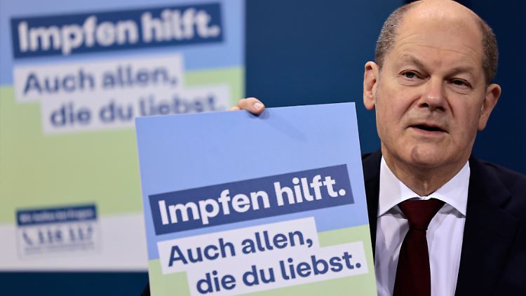 Eine Impfkampagne in Rentnerfarben, die wie Sanifair-Pinkelgutscheine von der Tanke anmutet.