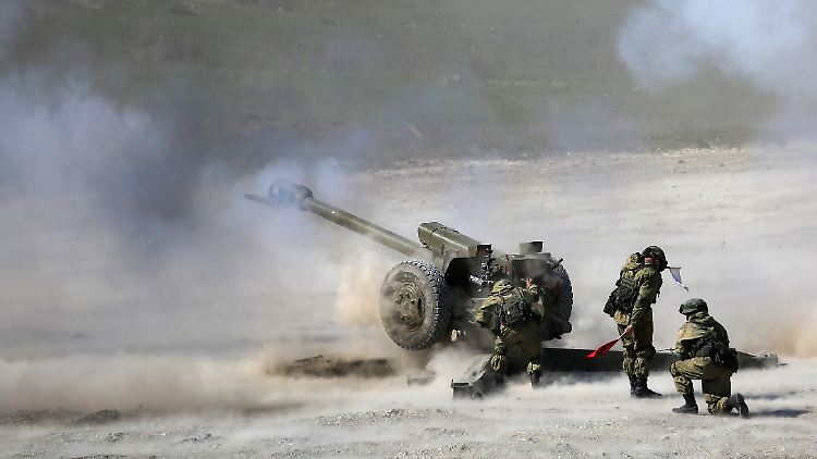 Die D-30 Haubitzen sind noch immer im Bestand der russischen Armee. Nun will auch die Ukraine sie haben.