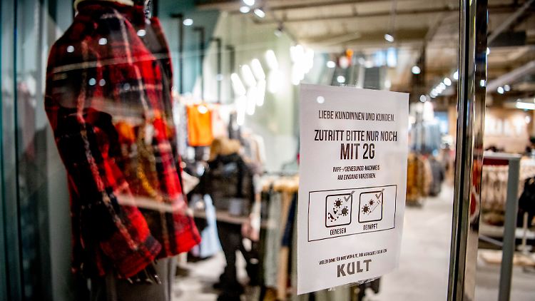 Außer in Supermärkten, Apotheken und Drogerien gilt in den meisten Geschäften 2G.