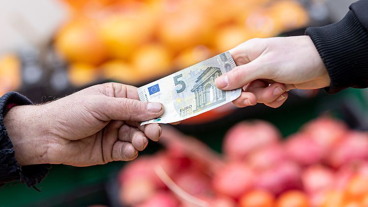 Die Inflation bleibt in Deutschland auf einem hohen Niveau.