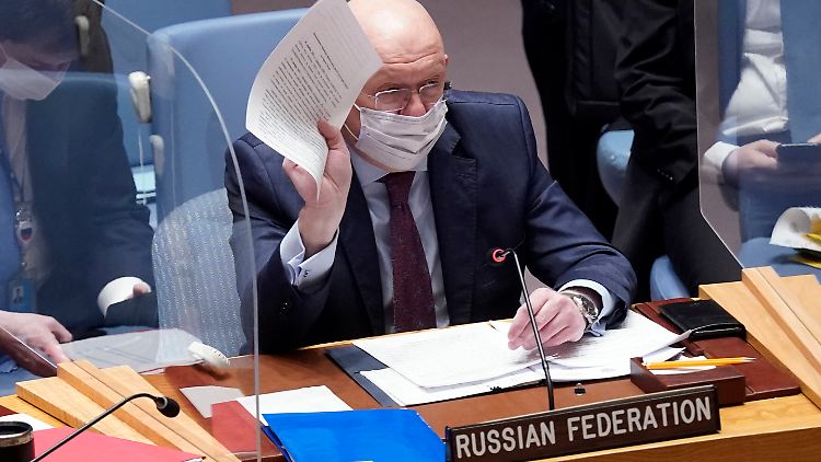 Russlands Vertreter Wassili Nebensja unterstellte den USA und anderen Staaten, sie würden eine drohende Kriegsgefahr herbeireden.