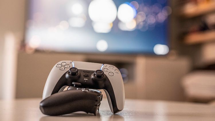 Sony nimmt damit deutlich weniger Geld in die Hand als Microsoft.