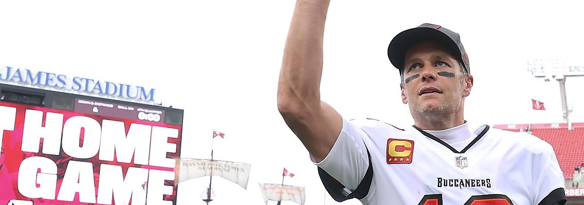 Tom Brady hat nach eigener Aussage noch nicht über seine Zukunft in der NFL und ein mögliches Karriereende entschieden.