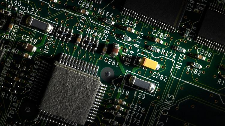 Die Münchner Siltronic gehört zu den führenden Herstellern von Siliziumscheiben (Wafer) für Halbleiter und Chips.