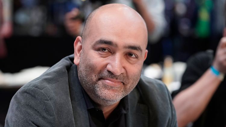 Nouripour will erst alle diplomatischen Register ziehen, bevor man über Waffenlieferungen redet.