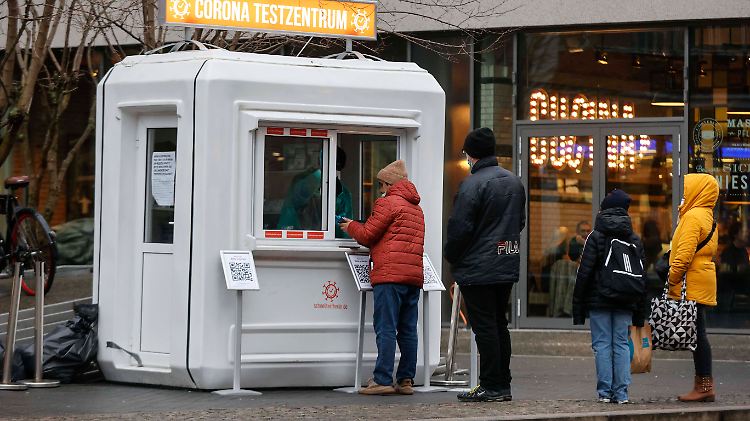 Über 10 Millionen Infektionen sind dem RKI seit Pandemiebeginn gemeldet worden.