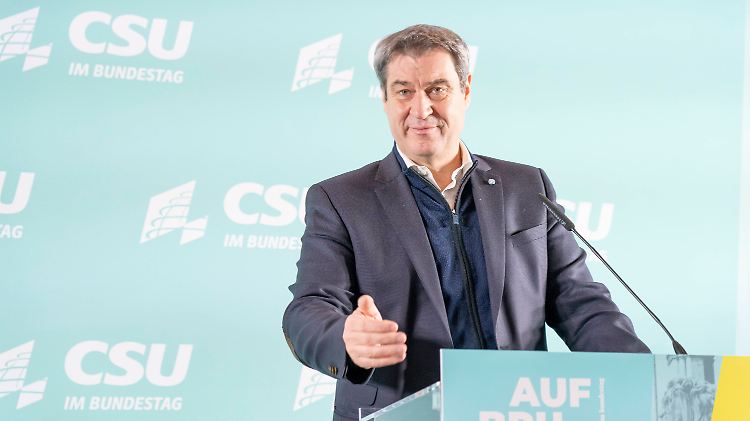 Die Omikron-Wand sei steil, aber vielleicht mit Türen und Fenstern in eine hoffnungsvollere Zukunft, sagt Söder.