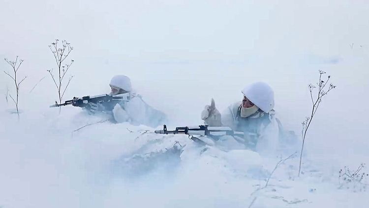 Russische Soldaten bei einer Übung am 2. Februar.