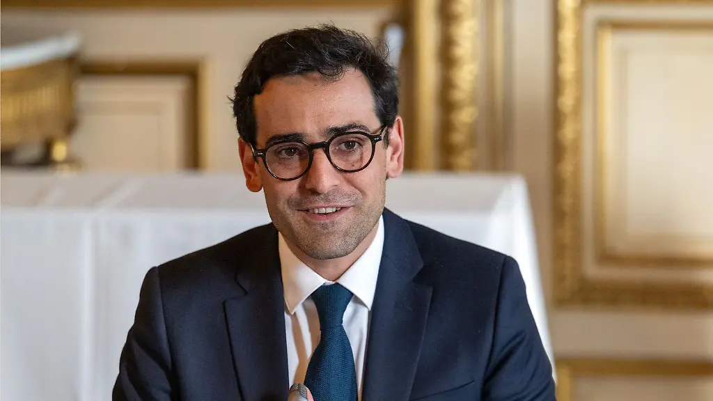 Frankreich-schlaegt-Aussenminister-Stephane-Sejourne-fuer-die-EU-Kommission-vor