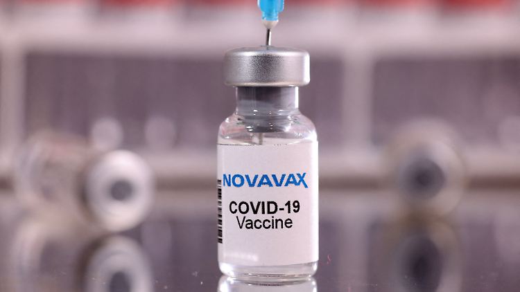 Mit Novavax steht erstmals ein Protein-Impfstoff zur Verfügung.