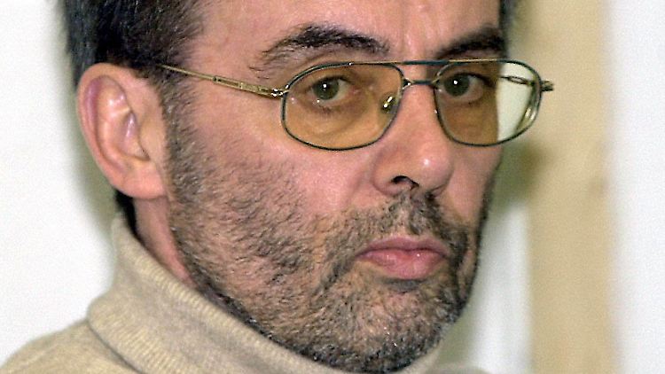 Jochen Wolf während des Prozesses wegen Anstiftung zum Mord im Jahr 2002. 