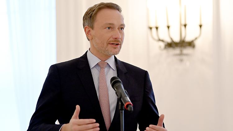 Lindner setzt mit dem Gesetz Vorhaben um, die SPD, Grüne und FDP in ihrem Koalitionsvertrag vereinbart haben.