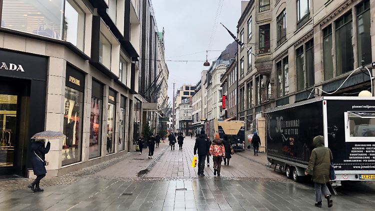 Dänemark hat am Dienstag praktisch alle Corona-Beschränkungen im Land aufgehoben. Masken müssen unter anderem nicht mehr getragen werden.