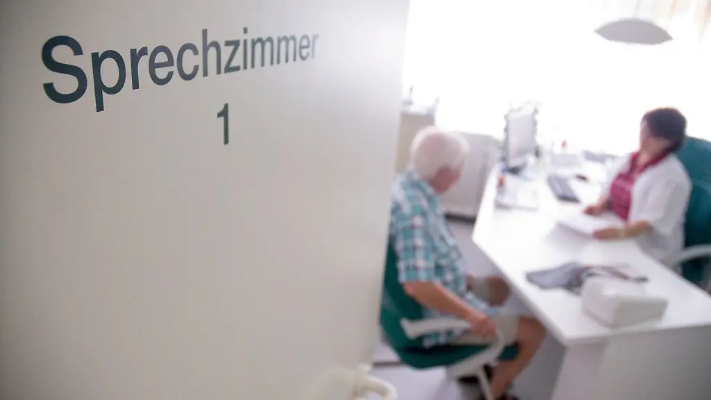 Die-Zeit-im-Sprechzimmer-ist-oft-knapp-bemessen-Je-praeziser-und-vollstaendiger-die-Patienteninformationen-sind-desto-besser-koennen-die-Aerzte-damit-arbeiten