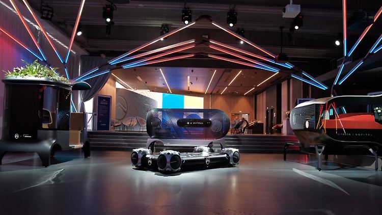 Wandelbare Flunder: Beim Konzept Urban Collectif von Citroën dient eine autonom fahrende Plattform als Basis für verschiedene Aufbauten.