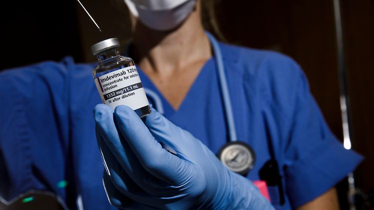 In der Kombination mir Casirivimab soll Imdevimab bei Omikron-Patienten kaum Wirkung zeigen, sagt die WHO.