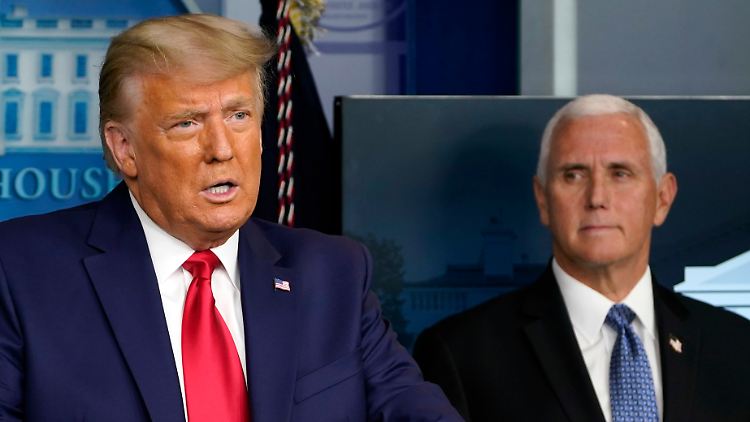 Mike Pence (r.) diente unter Trump als Vizepräsident.