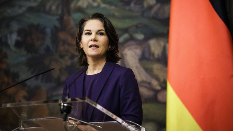 Die erste Frau im Amt: Außenministerin Baerbock während ihres Besuchs in Moskau.