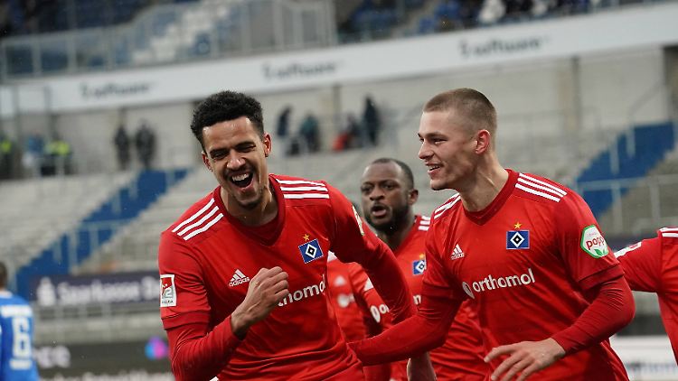 Für seinen Hattrick brauchte Robert Glatzel (l.) nur 7:45 Minuten. Was nicht einmal ein Rekord ist. 