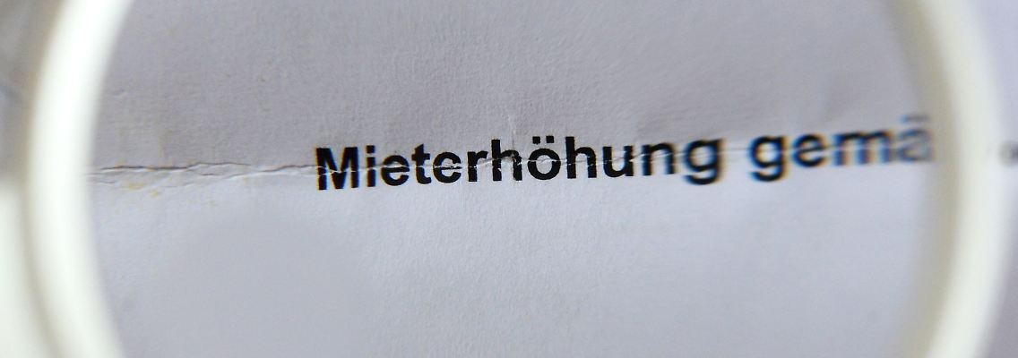 Die Ankündigung einer Mieterhöhung darf zeitlich nicht zu sehr von der Berechnung der ortsübliche Vergleichsmiete abweichen.