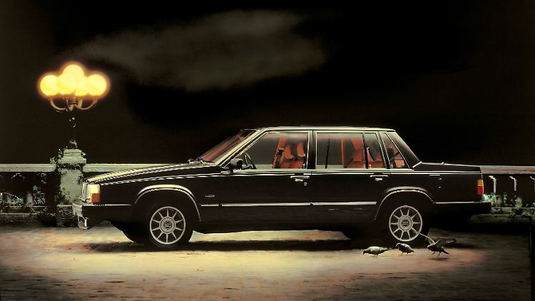 Mit der 700er-Serie vollzog Volvo einen optischen Wandel, der entgegen allen Erwartungen beim Publikum hervorragend ankam. 
