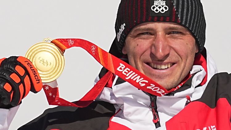 Der Österreicher Matthias Mayer feiert einen historischen Triumph. 