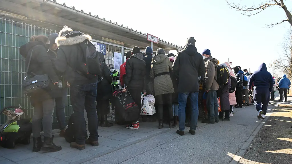 Im-Landkreis-Muenchen-sind-die-Behoerden-mit-der-Anzahl-der-Gefluechteten-ueberfordert