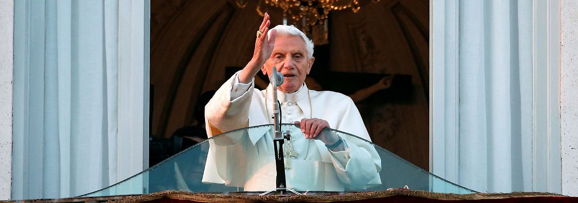 2022-01-20T114640Z_2033423122_RC2Z2S94EV66_RTRMADP_3_POPE-BENEDICT-GERMANY-ABUSE.JPG