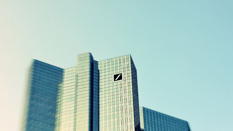 Die Deutsche Bank erwartet den "historischen Wendepunkte" - die Rückkehr der Zinsen - noch in diesem Jahr.