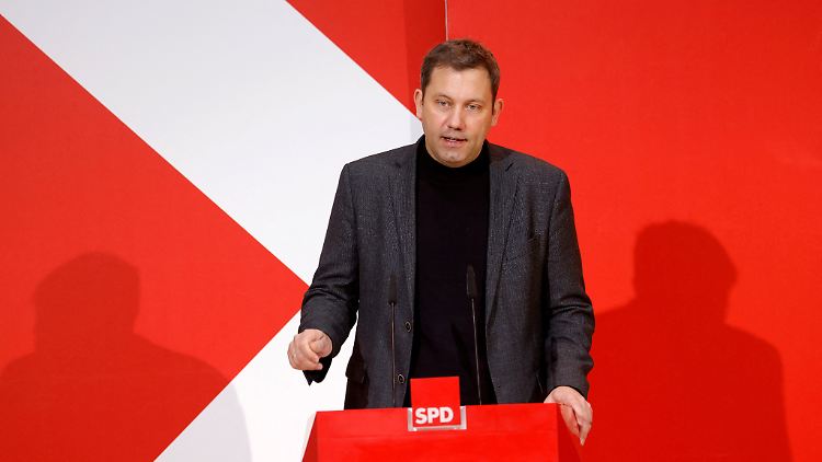 "Eine Organisation, die bei den Funktionären nur aus Männern besteht, ist nicht mehr zeitgemäß", sagt SPD-Chef Klingbeil.