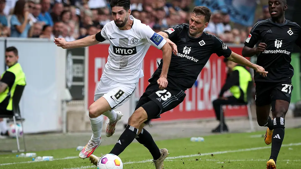 Mittelfeldspieler-Jonas-Meffert-hat-seinen-Vertrag-beim-HSV-vorzeitig-verlaengert