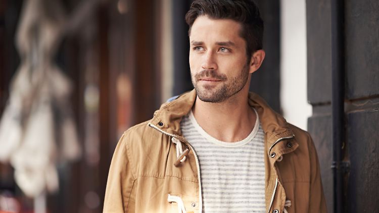 Legere Kleidung: So meistert Man(n) den lässigen Look.