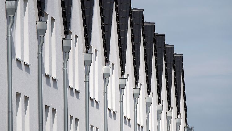 Einige Bauherren kämpfen damit, dass sich ihr Projekt auf der Strecke massiv verteuert.