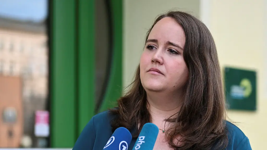 2303f02c16458a9a11a24419f21c3cf0