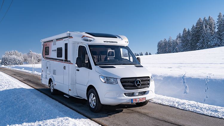 Mit dem Cara Compact Pepper, stellt Weinsberg erstmals einen Teilintegrierten auf die Basis des Mercedes Sprinter.