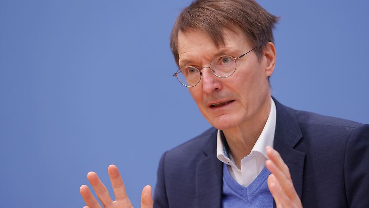 "Ich warne davor, dass wir zu früh zu öffnen", betonte Lauterbach.