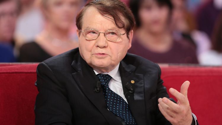 Montagnier erhielt den Nobelpreis 2008 zusammen mit seiner Kollegin Françoise Barré-Sinoussi.