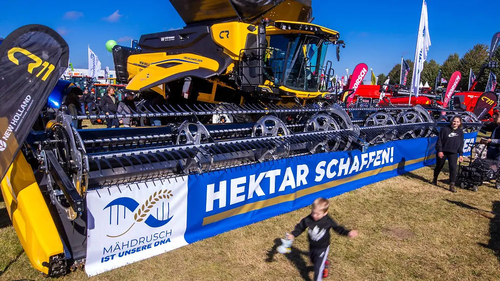 In-Mecklenburg-Vorpommerns-spielt-die-Landwirtschaft-ein-grosse-Rolle-Das-zeigt-sich-alljaehrlich-auch-bei-der-Agrarmesse-MeLa