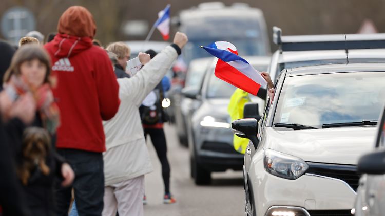 Ziel der Protestierenden ist die geplante Corona-Demonstration am Samstag in Paris.