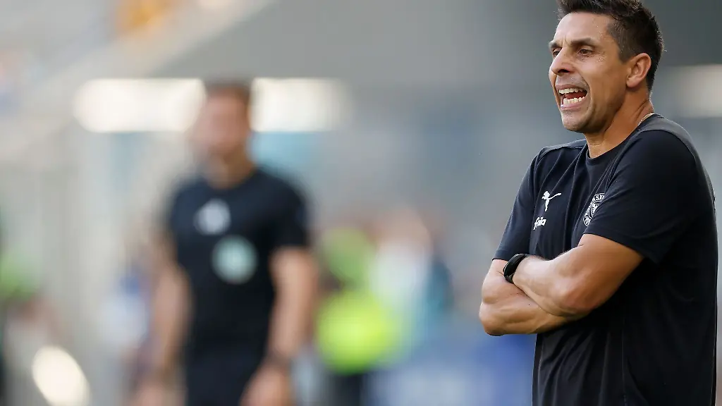 Kiel-muss-ohne-den-Rot-gesperrten-Trainer-Marcel-Rapp-gegen-Bayern-Muenchen-antreten
